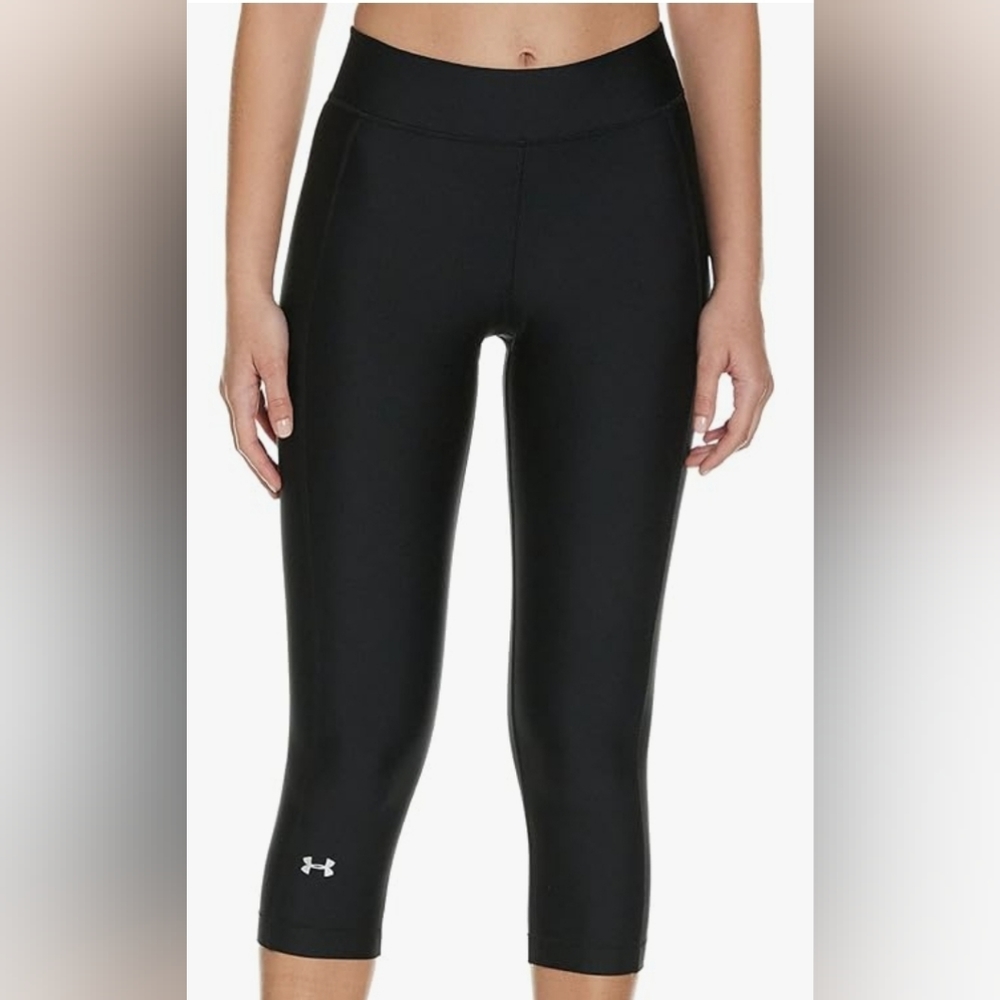 UNDER ARMOUR Women's UA HeatGear Armour Capri Black Size Medium